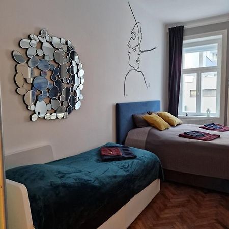 וינה 4 Seasons Apartment מראה חיצוני תמונה